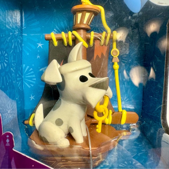 NWT. Disney Vinyl Figurine By Joey Chou - Pirates Of The Caribbean - Prison Dog. - Picture 3 of 9